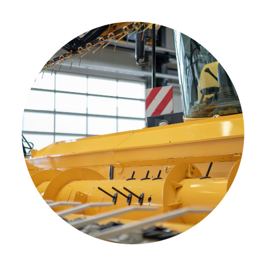 Časť žltého kombajnu