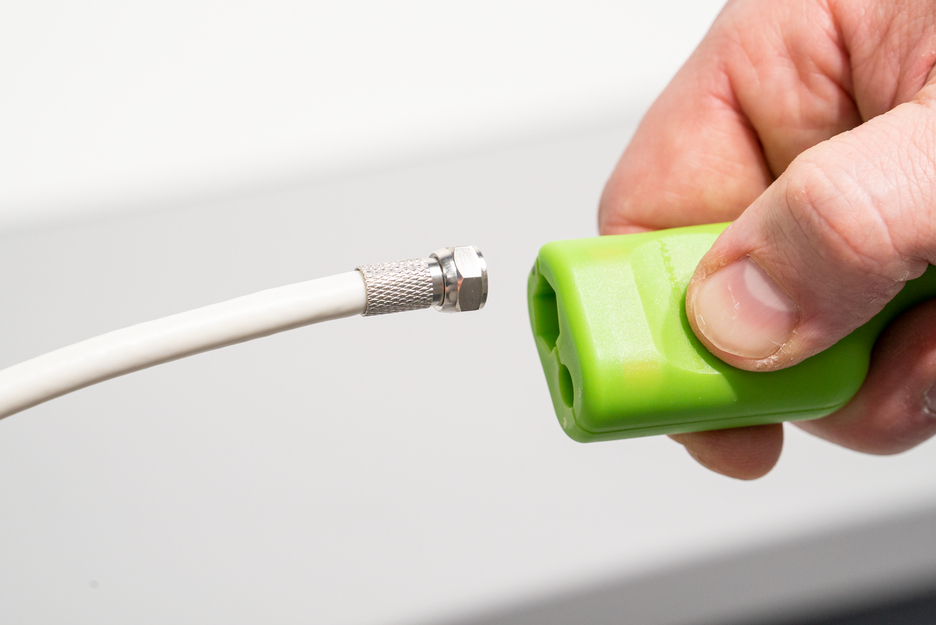 Coax-Stripper No. 1 F Plus Green Line - vhodný pre F-skrutkové konektory | Odizolovacie náradie je vyrobené až z 97 % z obnoviteľných surovín I na odizolovanie a odizolovanie koaxiálnych káblov vrátane pomôcky na odkrútenie