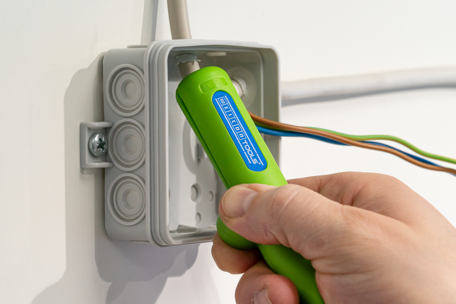 Round Cable Stripper No. 13 Green Line | Odizolovacie náradie je vyrobené až z 97 % z obnoviteľných surovín I na odizolovanie všetkých bežných kruhových káblov I pracovný rozsah Ø 6,0 - 13,0 mm